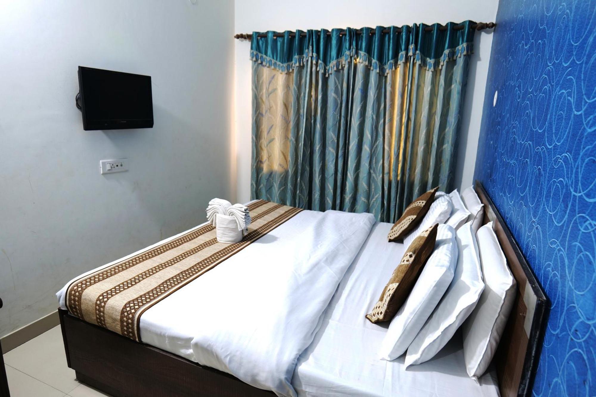 Hotel Holiday Comfort Amritsar Exterior foto