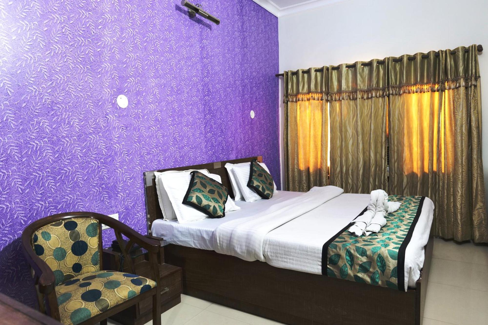 Hotel Holiday Comfort Amritsar Exterior foto